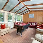 Captains Quarters - 16266 Staithes