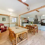 Captains Quarters - 16266 * Staithes