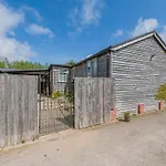 Captains Quarters - 16266