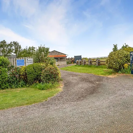 Captains Quarters - 16266